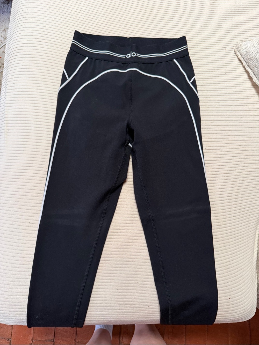 ALO Yoga Black Leggings with White Accent Piping